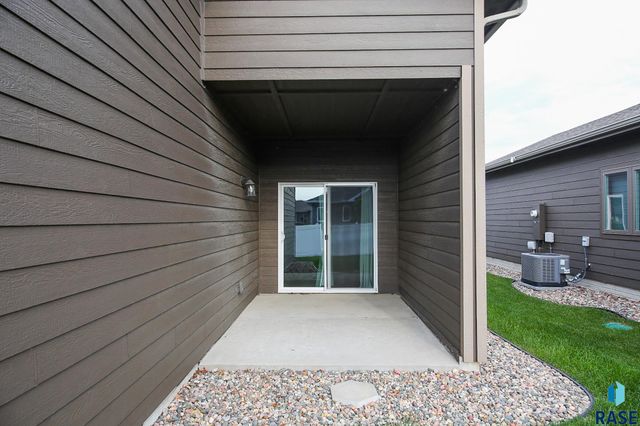6408 S Keller Cir, Sioux Falls, SD 57108