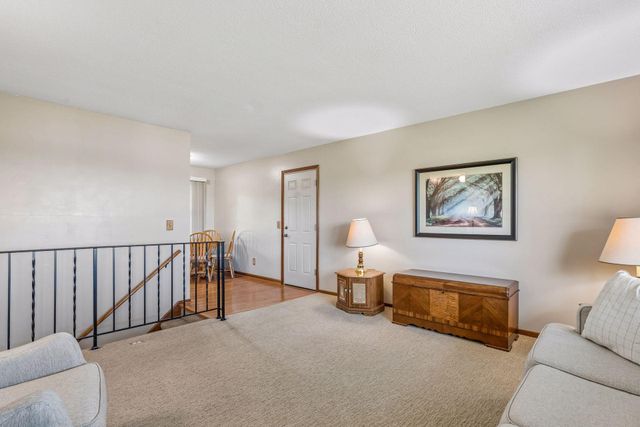 10502 Lancaster Lane N, Maple Grove, MN 55369