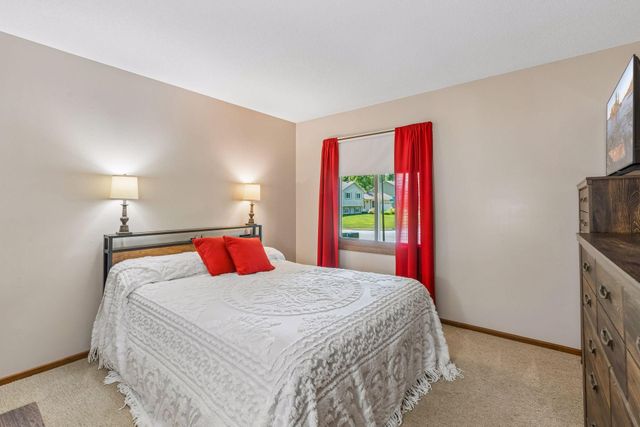 10502 Lancaster Lane N, Maple Grove, MN 55369