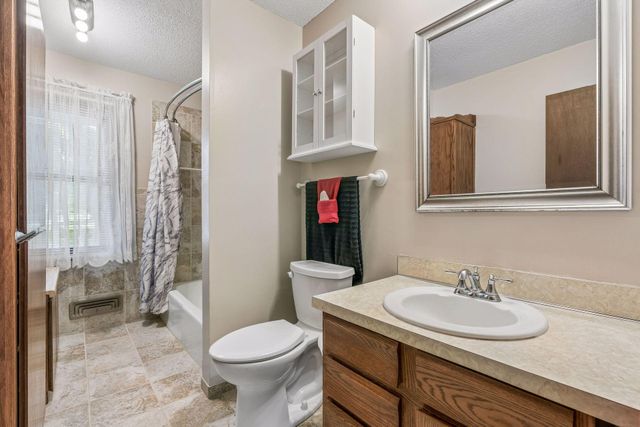 10502 Lancaster Lane N, Maple Grove, MN 55369