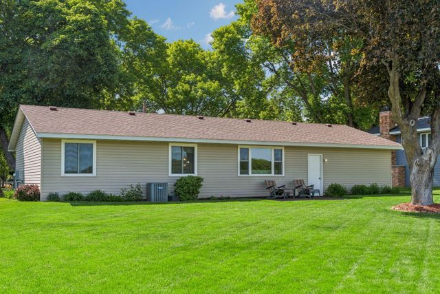 10502 Lancaster Lane N, Maple Grove, MN 55369