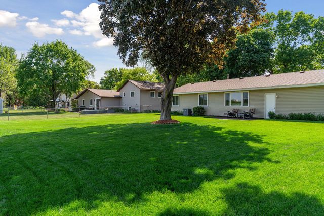 10502 Lancaster Lane N, Maple Grove, MN 55369