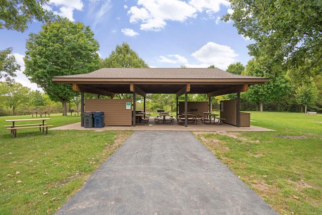 10502 Lancaster Lane N, Maple Grove, MN 55369
