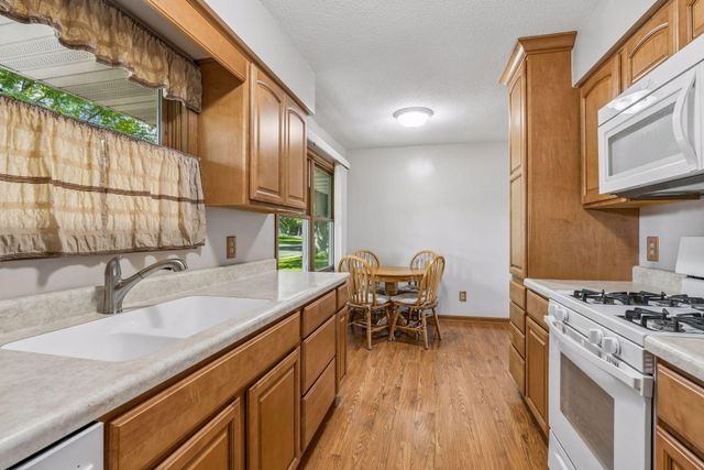 10502 Lancaster Lane N, Maple Grove, MN 55369