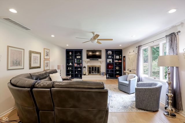 12433 Brompton Road, Carmel, IN 46033