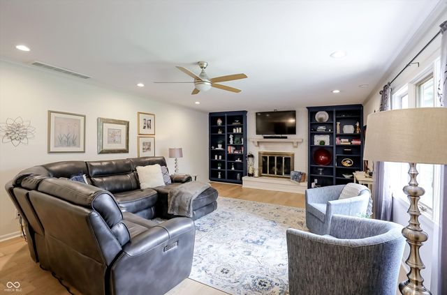 12433 Brompton Road, Carmel, IN 46033