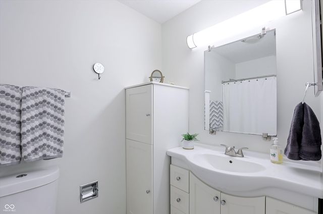 12433 Brompton Road, Carmel, IN 46033