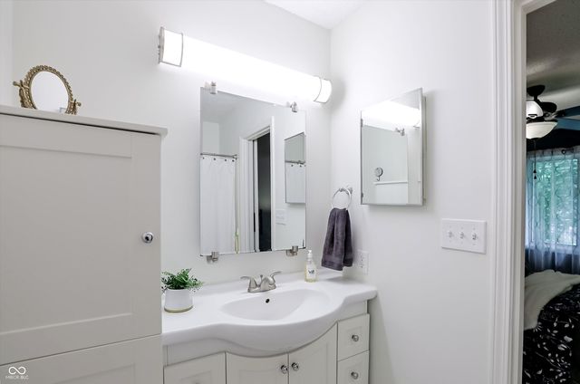 12433 Brompton Road, Carmel, IN 46033