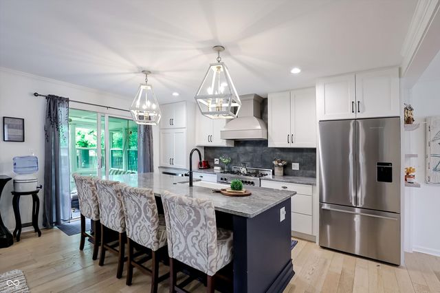 12433 Brompton Road, Carmel, IN 46033