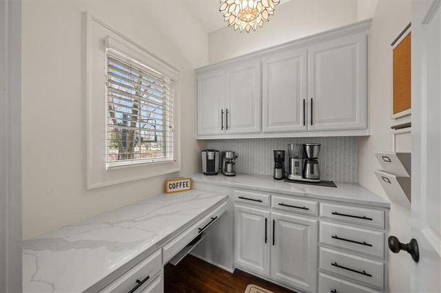 14104 BLUEJACKET Street, Overland Park, KS 66221