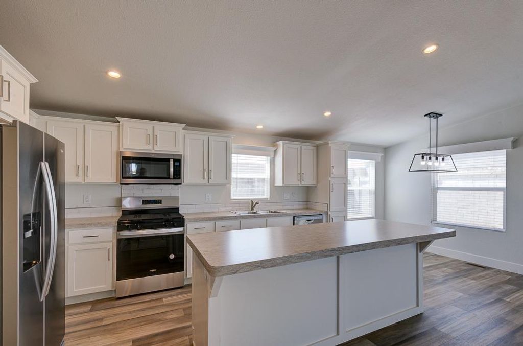 Image 17 of property listing at 1650 Villa Avenue # 48, Clovis, CA 93612