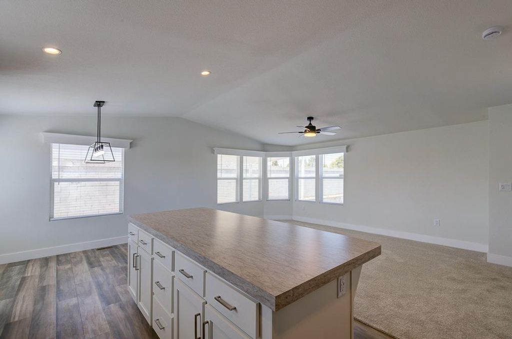 Image 19 of property listing at 1650 Villa Avenue # 48, Clovis, CA 93612
