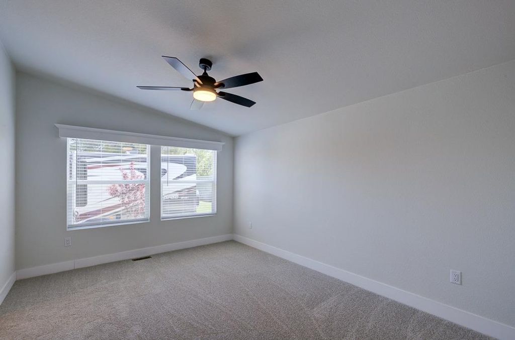 Image 20 of property listing at 1650 Villa Avenue # 48, Clovis, CA 93612