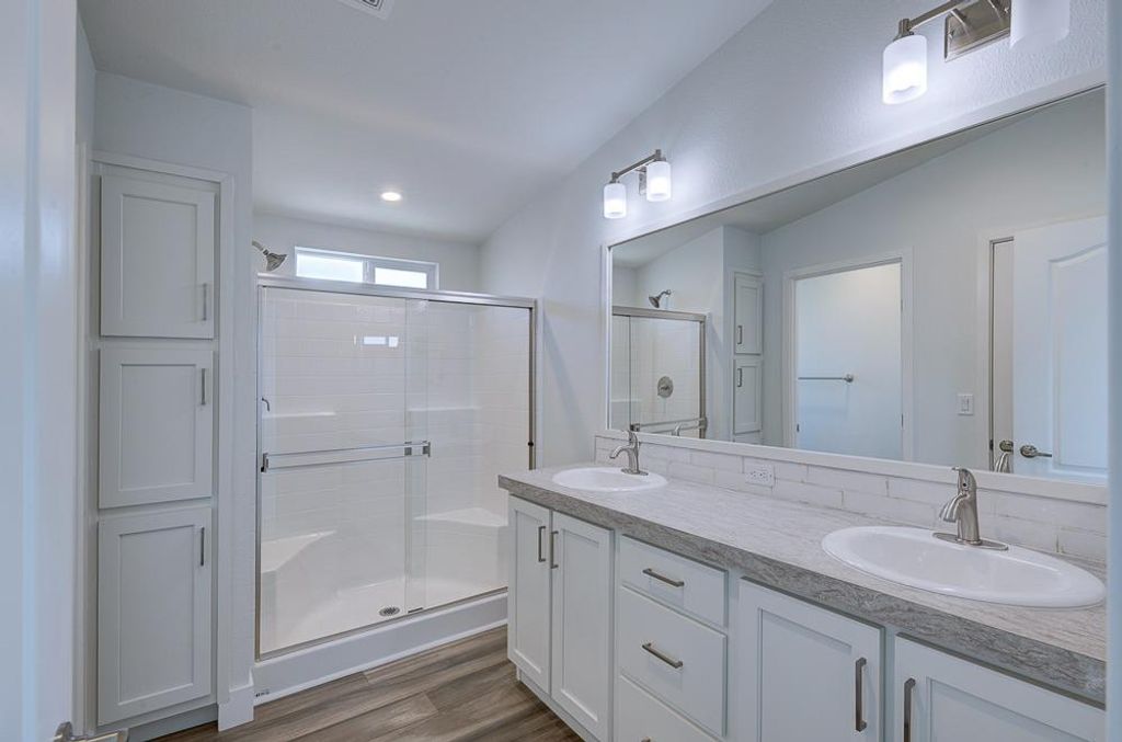 Image 22 of property listing at 1650 Villa Avenue # 48, Clovis, CA 93612
