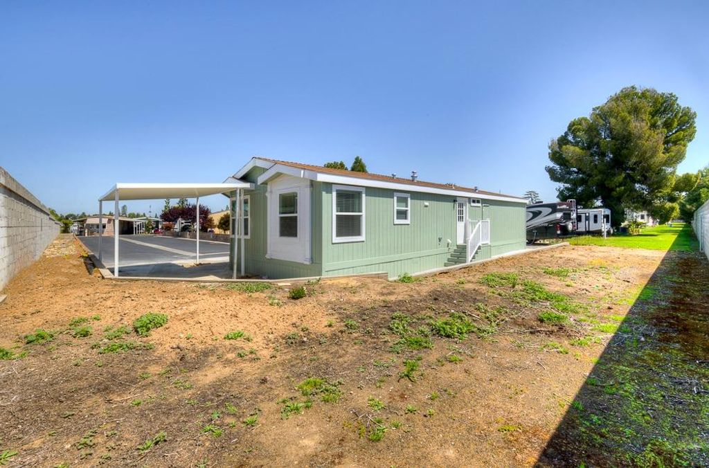 Image 5 of property listing at 1650 Villa Avenue # 48, Clovis, CA 93612