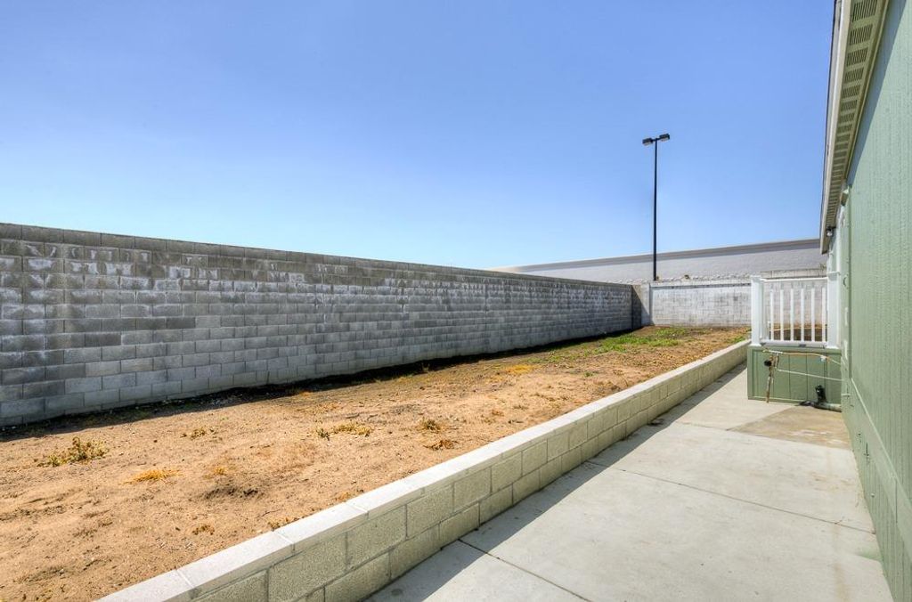 Image 8 of property listing at 1650 Villa Avenue # 48, Clovis, CA 93612