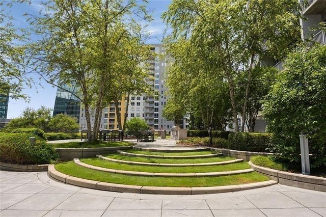 44 Peachtree Place NW 428, Atlanta, GA 30309
