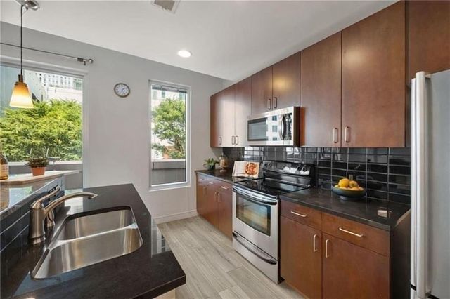 44 Peachtree Place NW 428, Atlanta, GA 30309