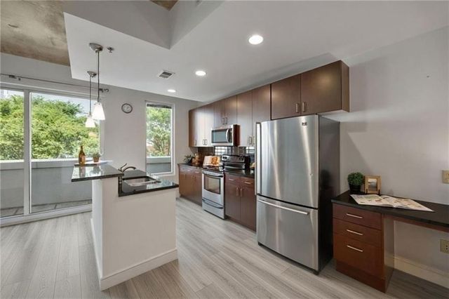 44 Peachtree Place NW 428, Atlanta, GA 30309