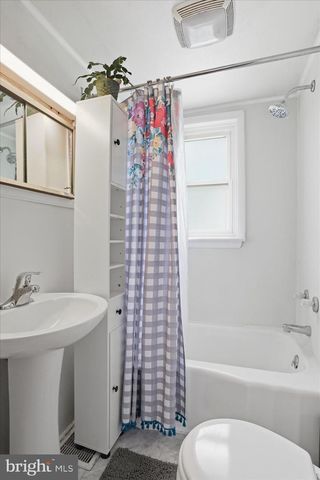 141 N RIDGE AVE, Greencastle, PA 17225