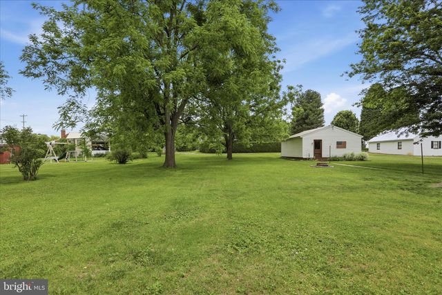 141 N RIDGE AVE, Greencastle, PA 17225