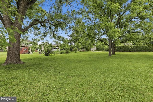141 N RIDGE AVE, Greencastle, PA 17225
