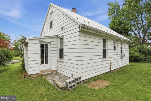 141 N RIDGE AVE, Greencastle, PA 17225