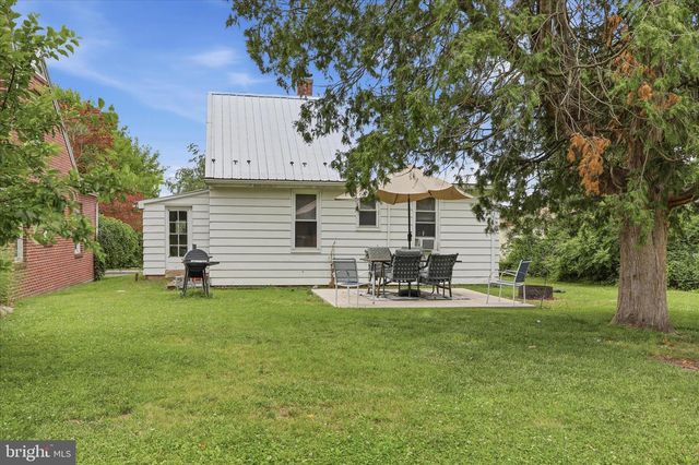 141 N RIDGE AVE, Greencastle, PA 17225