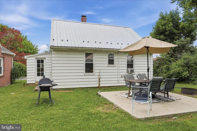141 N RIDGE AVE, Greencastle, PA 17225