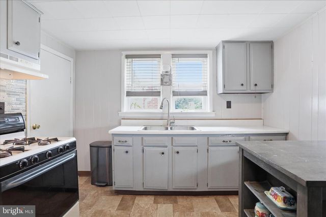141 N RIDGE AVE, Greencastle, PA 17225