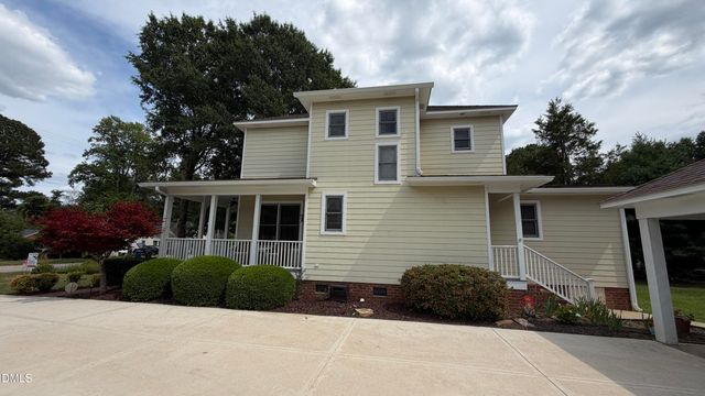 207 N Hopkins Avenue, Spring Hope, NC 27882