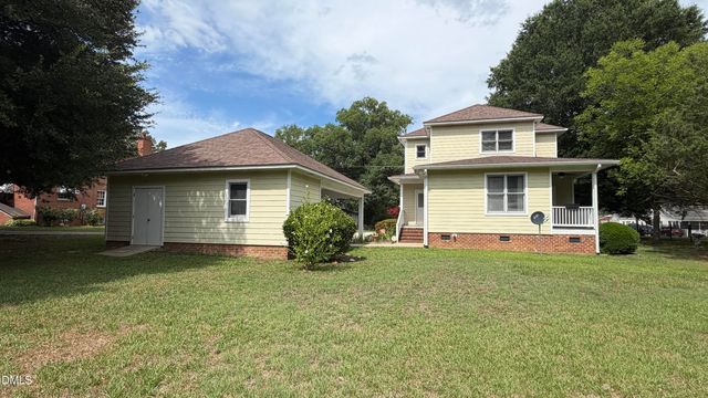 207 N Hopkins Avenue, Spring Hope, NC 27882