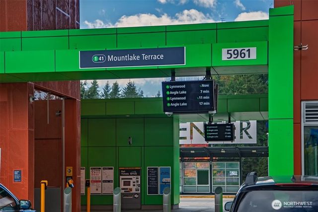 23504 58th Avenue W, Mountlake Terrace, WA 98043