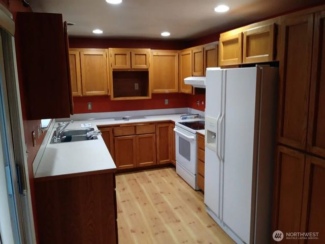 23504 58th Avenue W, Mountlake Terrace, WA 98043