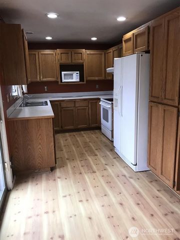 23504 58th Avenue W, Mountlake Terrace, WA 98043