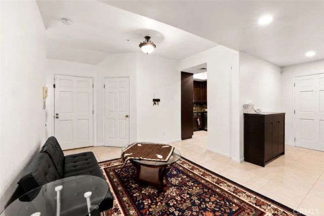 703 Locust 1, Pasadena, CA 91101