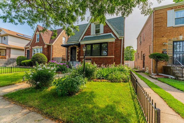 8055 S Wabash Avenue, Chicago, IL 60619