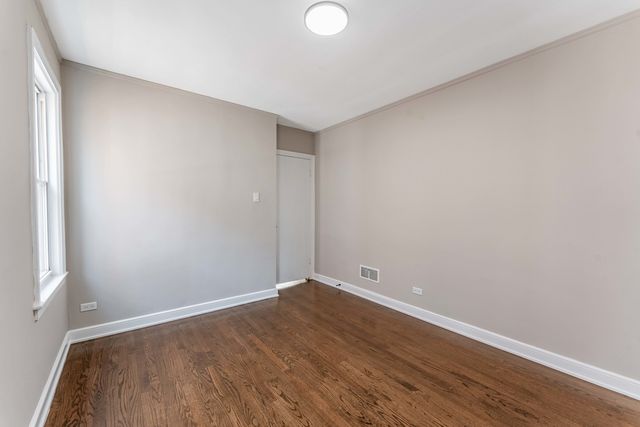 8055 S Wabash Avenue, Chicago, IL 60619