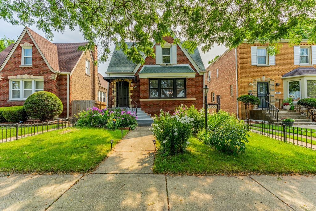 8055 S Wabash Avenue, Chicago, IL 60619