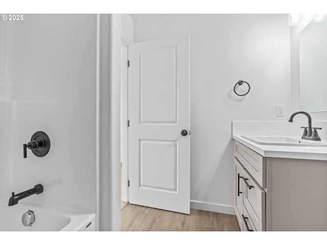 160 ALLISON Ave, Sutherlin, OR 97479