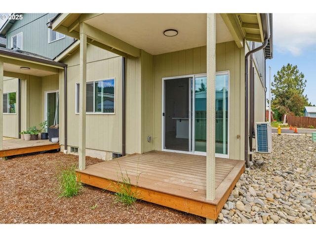 160 ALLISON Ave, Sutherlin, OR 97479