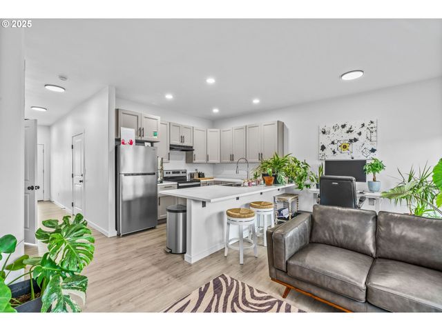 160 ALLISON Ave, Sutherlin, OR 97479