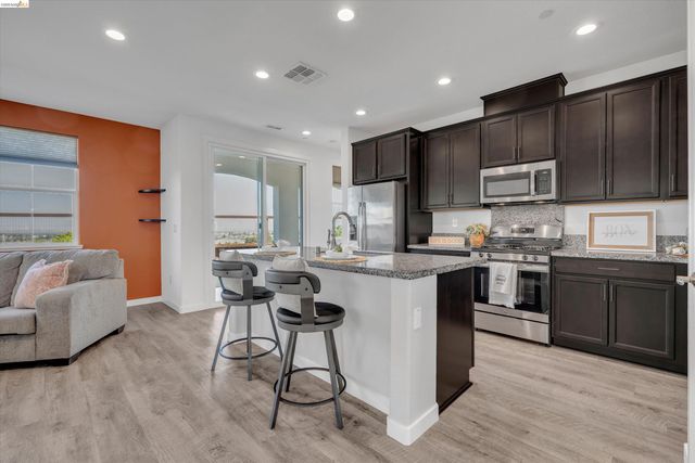 2754 Lily Ct, Antioch, CA 94531