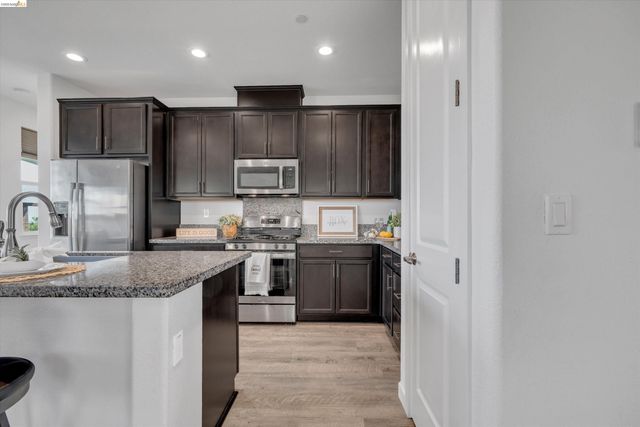 2754 Lily Ct, Antioch, CA 94531