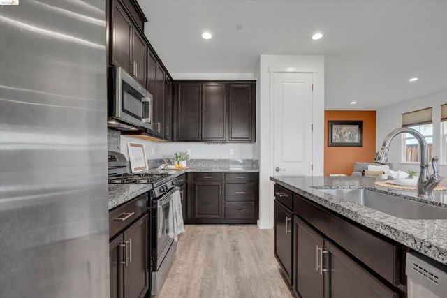 2754 Lily Ct, Antioch, CA 94531