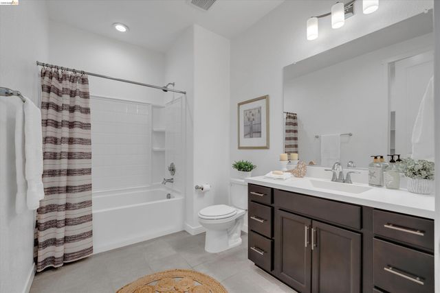 2754 Lily Ct, Antioch, CA 94531