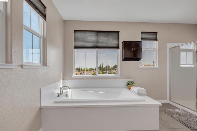 2754 Lily Ct, Antioch, CA 94531