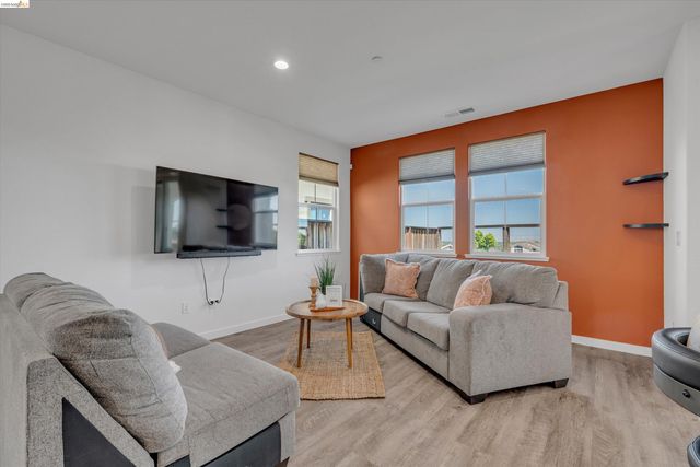 2754 Lily Ct, Antioch, CA 94531
