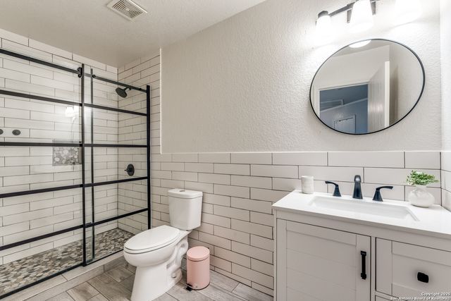 523 Mathis Mdw, San Antonio, TX 78251