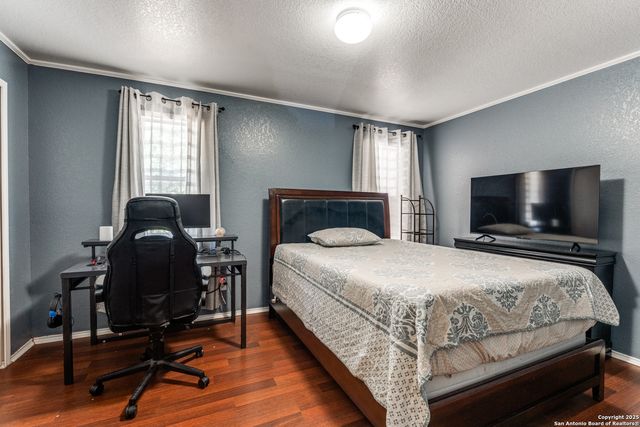 523 Mathis Mdw, San Antonio, TX 78251